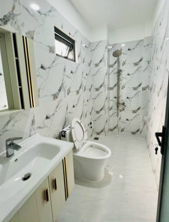 Bán nhà 61m2, 4PN, 4WC, 3 tầng, Q.2, 6.99 tỷ, sổ hồng