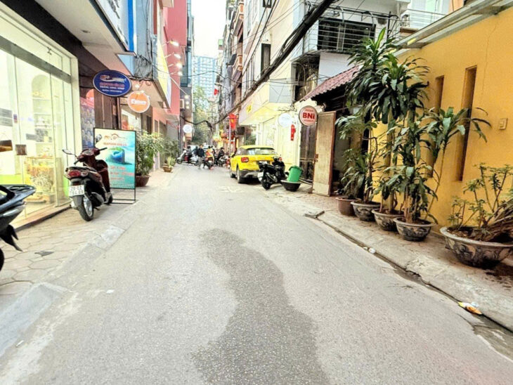 YÊN LÃNG – Ô TÔ NGÕ THÔNG – KINH DOANH 47m2 5 tầng mặt tiền 3.2m Giá 17.5 tỷ