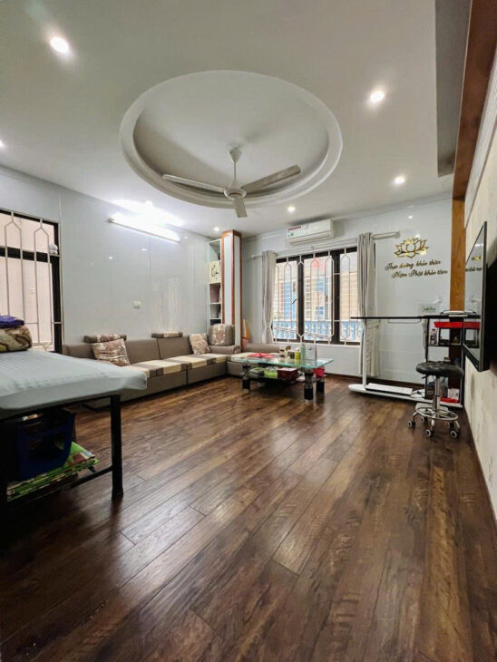 XÃ ĐÀN LÔ GÓC NGÕ THÔNG, KINH DOANH 32m2 5 tầng mặt tiền 3.6m Giá 8.5 tỷ