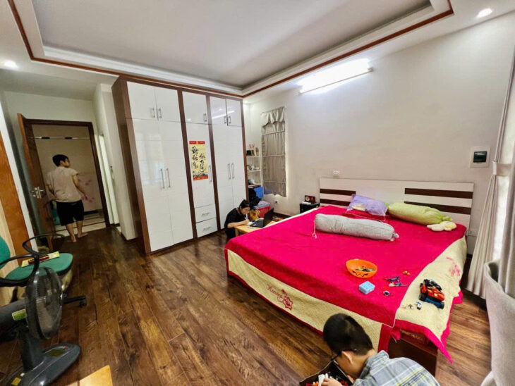 XÃ ĐÀN LÔ GÓC NGÕ THÔNG, KINH DOANH 32m2 5 tầng mặt tiền 3.6m Giá 8.5 tỷ