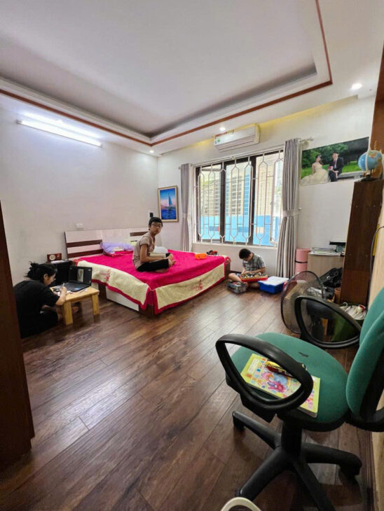 XÃ ĐÀN LÔ GÓC NGÕ THÔNG, KINH DOANH 32m2 5 tầng mặt tiền 3.6m Giá 8.5 tỷ