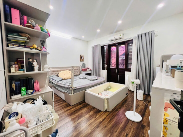 PL TRẦN QUỐC HOÀN – KINH DOANH – GARA – 2 THOÁNG 54m2 4 tầng mt 5m Giá 22.3 tỷ