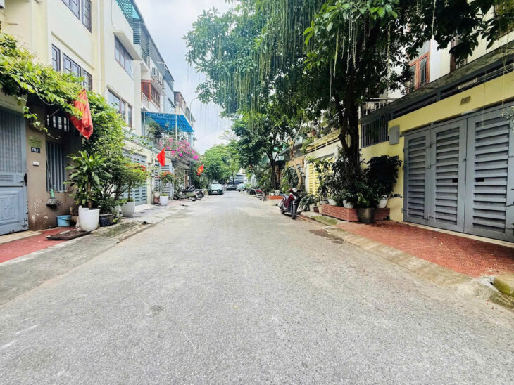 PHÂN LÔ HOÀNG VĂN THÁI – Ô TÔ TRÁNH Diện Tích 75m2 4 tầng mặt tiền 5m Giá 26.5 tỷ