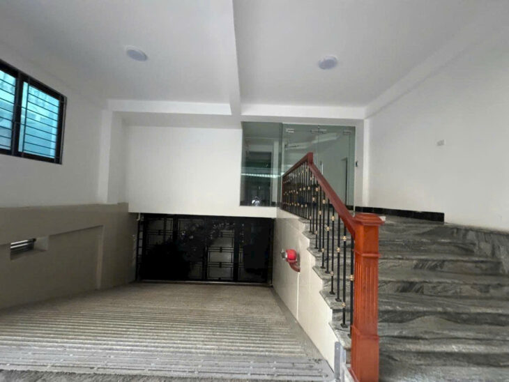 CCMN NGUYỄN KHANG TRUNG TÂM CẦU GIẤY 126m² x 9 tầng có hầm mt 6.7m Giá 54 ty