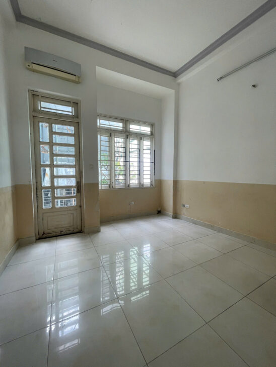 CHO THUÊ NHÀ 2 MẶT TIỀN – PHAN VĂN TRỊ- GÒ VẤP – DT 320 M2 – GIÁ 40 TR/THÁNG.