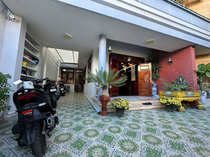 BÁN BIỆT THỰ MẶT TIỀN CẠNH BIỂN HÒN CHỒNG, PHƯỜNG BẮC NHA TRANG.