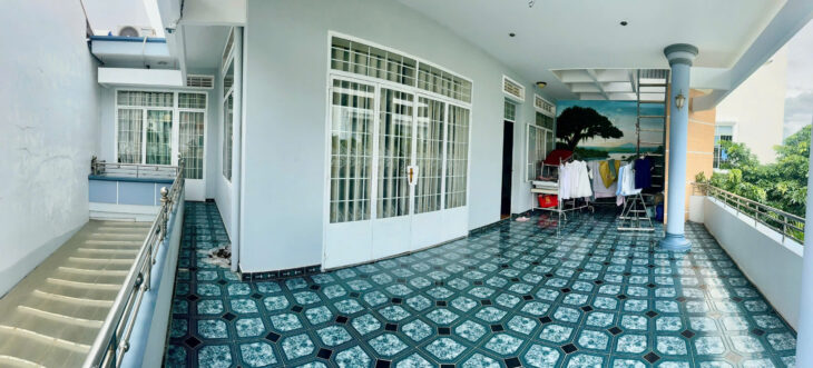 BÁN BIỆT THỰ MẶT TIỀN CẠNH BIỂN HÒN CHỒNG, PHƯỜNG BẮC NHA TRANG.