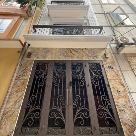 BÁN NHÀ NGUYỄN KHANG CẦU GIẤY NHÀ MỚI KÍNH KOONG 5 TẦNG Ô TÔ ĐỖ CỬA 10,8 TỶ