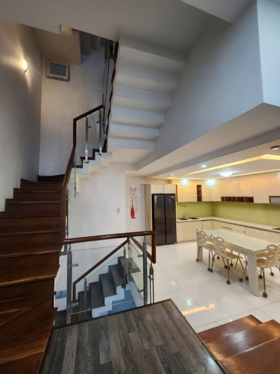 Cho thuê Biệt Thự mini mặt tiền ngay Trung Tâm Biển, phường Nha Trang