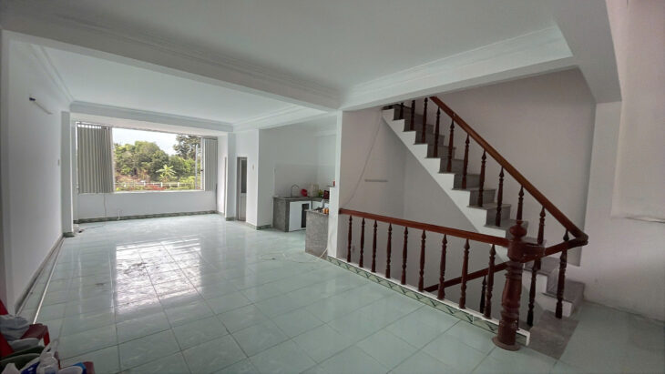 Cơ Hội Đầu Tư: Nhà Mặt Phố Quốc Lộ 1A, Cam Lâm – 4 Tầng 4 Phòng Ngủ, 120m2, Chỉ 1.9 Tỷ, Sổ Hồng