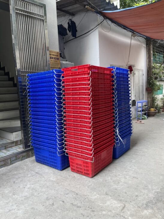 Bán buôn sọt có quai, sọt giá rẻ tại hà nội, sóng nhựa hở Hs011