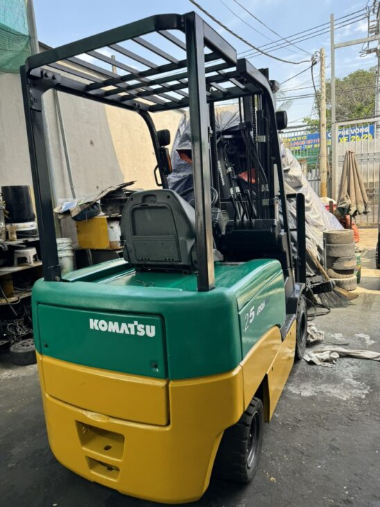 Bán Hoặc Cho Thuê Xe Nâng Điện Komatsu 2.5 Tấn