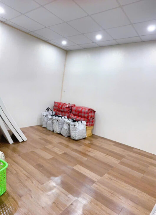 BÁN NHÀ 2,5 TẦNG MẶT LÝ BÔN – KÌ BÁ CỰC HIẾM, 90M2 SỬ DỤNG, DÒNG TIỀN ỔN ĐỊNH, KHÔNG PHẠM LỖI.