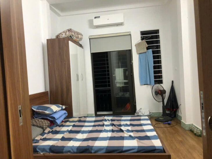 Bán gấp giá rẻ căn hộ Phạm Ngọc Thạch 48m, tầng 4, mặt tiền 4m, 2.45 tỷ Đống Đa.