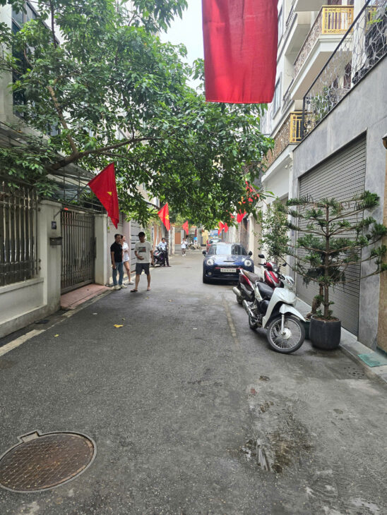 BÁN NHÀ DÂN XÂY TÂY TỰU,OTO 7 CHỖ VÀO,NGÕ THÔNG,DT=39Mx4T,MT=4.2m, 5 tỷ