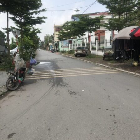 ĐẤT HIẾM ĐA TỐN – VUÔNG NHƯ A4 – NGÕ THÔNG TỨ TUNG – Ô TÔ VÀO NHÀ – NHỈNH 5 TỶ