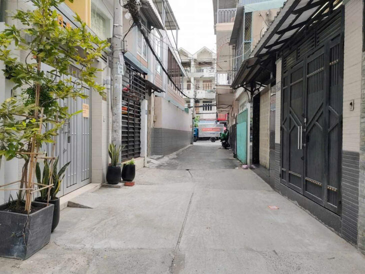 BÁN NHÀ THÍCH HỢP LÀM CĂN HỘ DỊCH VỤ – HẺM XE HƠI – PHƯỜNG CHÁNH HƯNG ( PHƯỜNG 2 CŨ ) QUẬN 8