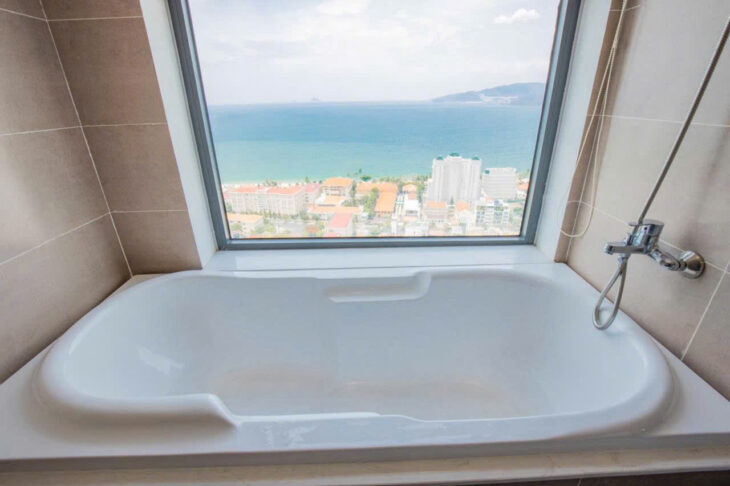 ‘bán căn hộ Dqua Phan Chu Trinhdt 85m2 Giá bán 4 tỉ 650 căn 3 ngủ ,2 ban công Liên hệ : E Na