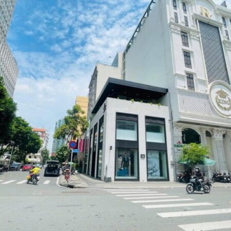 Cho thuê nhà góc 2 mặt tiền 02 Mạc Thị Bưởi với 23 – 25 Hai Bà Trưng, Quận 1.