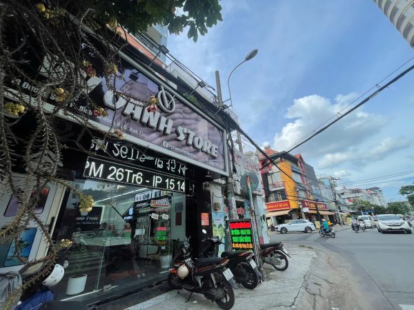 Bình Tân ! SANG MẶT BẰNG TIỆM ĐIỆN THOẠI , MỚI ĐẸP , Mặt tiền đường lớn Khu Tên Lửa, Tel :