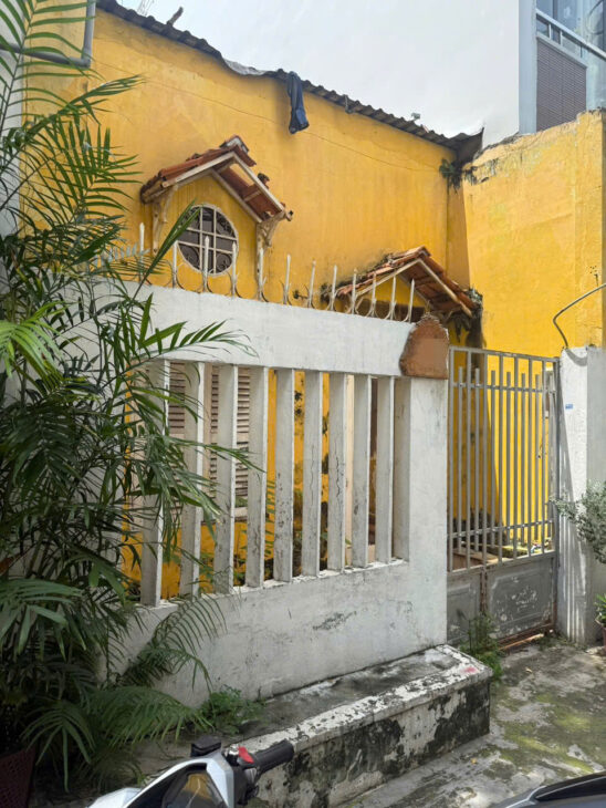 Gâp bán nhà Trịnh Đình Trọng, quận Tân Phú, Hẻm xe hoi, Giáp Đầm sen.