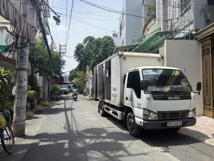 Gâp bán nhà Trịnh Đình Trọng, quận Tân Phú, Hẻm xe hoi, Giáp Đầm sen.