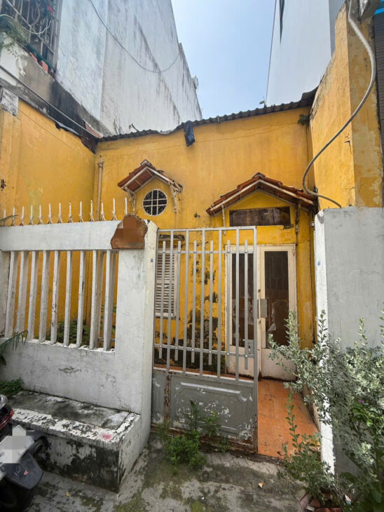 Gâp bán nhà Trịnh Đình Trọng, quận Tân Phú, Hẻm xe hoi, Giáp Đầm sen.