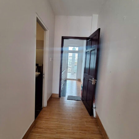 Bán nhà 2 mặt tiền – sát Metro – 104m² – sổ vuông vức – chỉ 12.8 tỷ