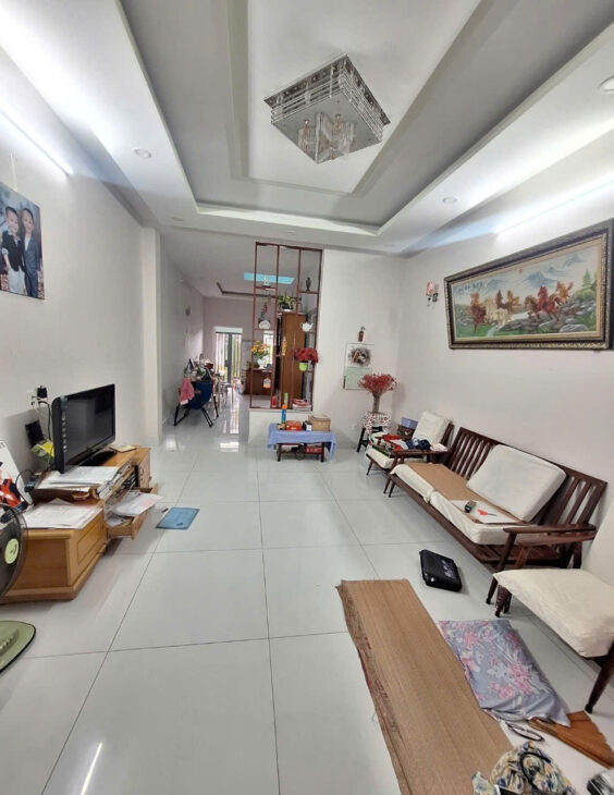 Bán nhà 2 mặt tiền – sát Metro – 104m² – sổ vuông vức – chỉ 12.8 tỷ