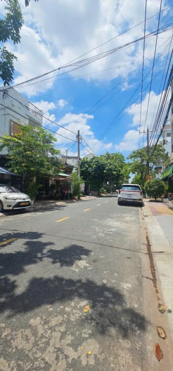 MẶT TIỀN PHƯỚC BÌNH NGAY KINH TẾ ĐỐI NGOẠI – ĐẠI HỌC VĂN HÓA – CẠNH ĐỖ XUÂN HỢP – 89M2 (4 x22.5M)