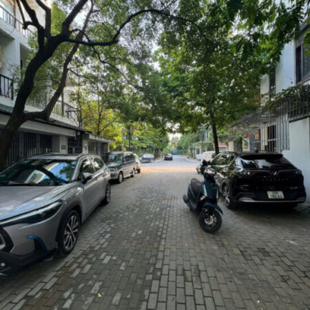 BÁN NHÀ PHÂN LÔ KDT AO SÀO- HOÀNG MAI, 73 M2, 5 TẦNG, MẶT TIỀN 5 M, GIÁ 19,5 TỶ.