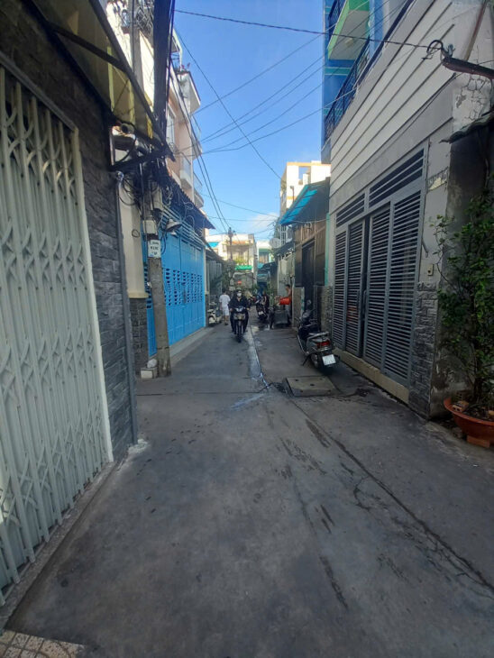 HOT, CẦN BÁN GẤP NHÀ HXH ÂU DƯƠNG LÂN [P3, Q8] DT:42M2 (4 X 11M) 2T,2PN,2WC CHỈ 4.66 TỶ