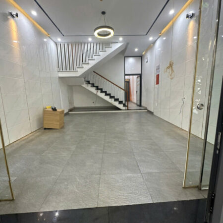 HIẾM CÓ CĂN NHÀ 5 TẦNG SẴN DÒNG TIỀN ĐÁ MỌC 1 – LIÊN CHIỂU, ĐÀ NẴNG