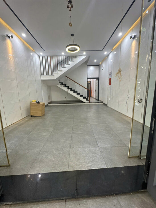 HIẾM CÓ CĂN NHÀ 5 TẦNG SẴN DÒNG TIỀN ĐÁ MỌC 1 – LIÊN CHIỂU, ĐÀ NẴNG