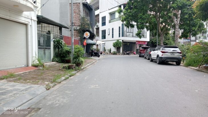 BÁN ĐẤT NGỌC THỤY – GẦN PHỐ, VỊ TRÍ ĐẸP – GIÁ HƠN 9 TỶ , DT 50M, MẶT TIỀN 4,5M, NỞ HẬU, ĐƯỜNG