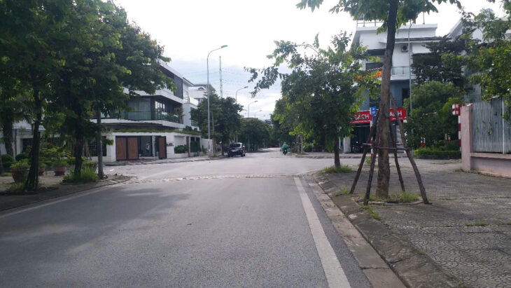Bán biệt thự đơn lập Xuân Phương, 200m2, 4 tầng, sổ đỏ chính chủ, vị trí đẹp