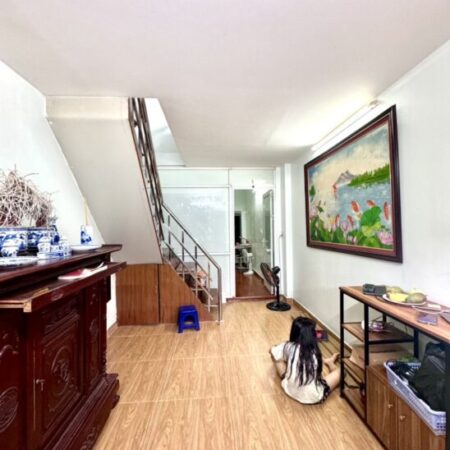 Bán TT May 10- DTSD 50m-1ty7- sổ đổ chính chủ – bán gấp