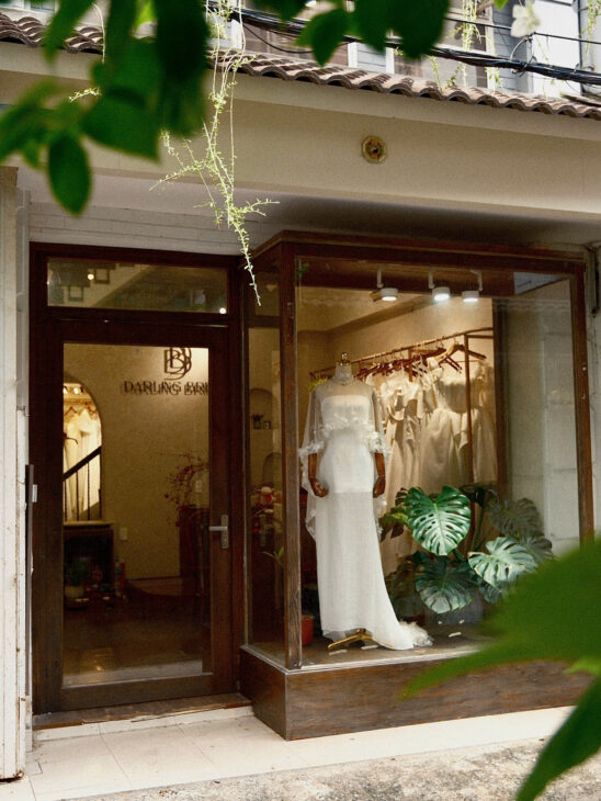 Bình Thạnh ! SANG NHƯỢNG GIÁ RẺ STUDIO ÁO CƯỚI THƯƠNG HIỆU, Full mới toàn bộ, MT 43/5B Nơ Trang