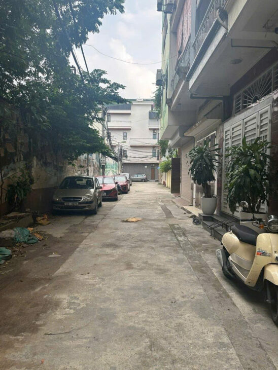 HÀNG HIẾM CẦU GIẤY – NHÀ LÔ GÓC 2 MẶT THOÁNG – Ô TÔ TRÁNH – GIÁ HỢP LÝ 28/40M2*4T