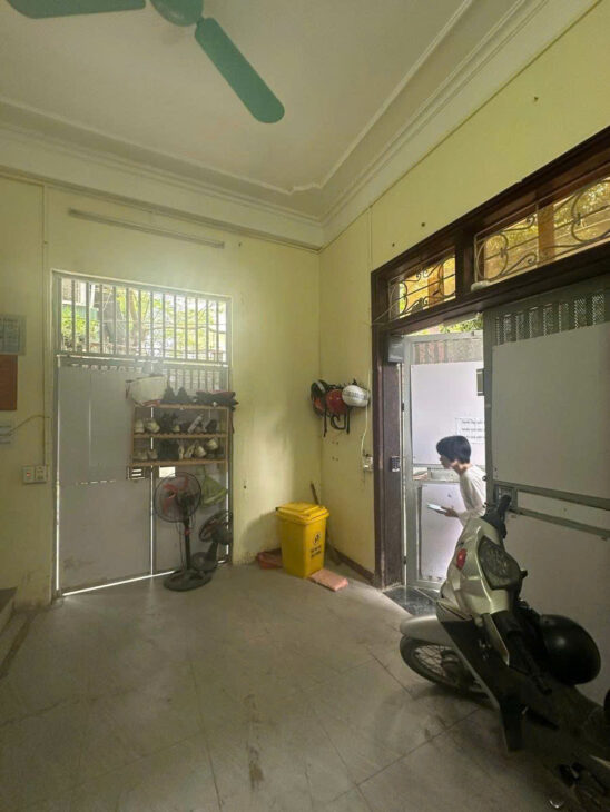 HÀNG HIẾM CẦU GIẤY – NHÀ LÔ GÓC 2 MẶT THOÁNG – Ô TÔ TRÁNH – GIÁ HỢP LÝ 28/40M2*4T