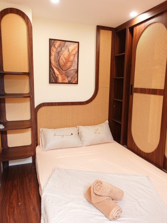 Bán tòa nhà để ở kết hợp căn hộ studio cho thuê dài hạn/ngắn hạn phố Khâm Thiên, quận Đống Đa