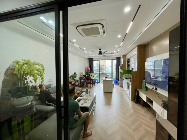 SIÊU PHẨM KẺ TẠNH – LONG BIÊN – 6 TẦNG THANG MÁY – GARA ÔTÔ 7 CHỖ – FULL NỘI THẤT – VỊ TRÍ HIẾM.