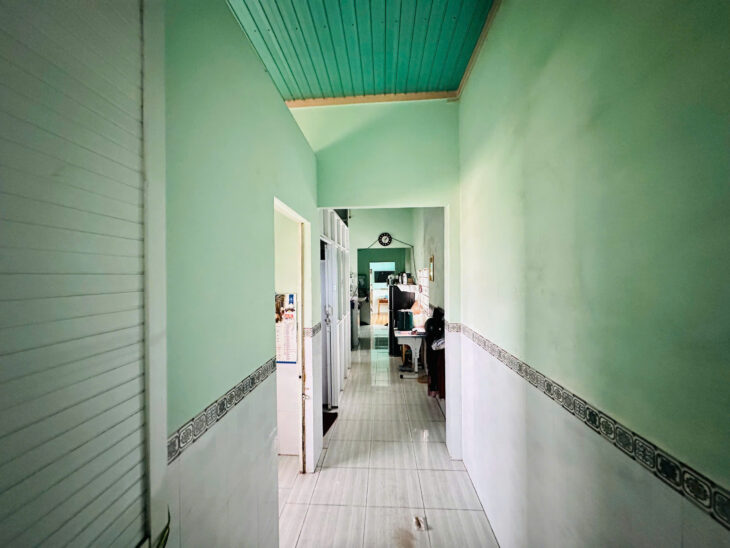 Bán nhà 5m x 60m Đường Nguyễn Chí Thanh , LaGi giá ngộp 1.75 tỷ