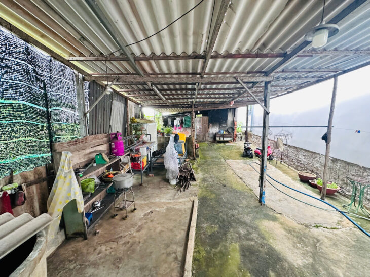 Bán nhà 5m x 60m Đường Nguyễn Chí Thanh , LaGi giá ngộp 1.75 tỷ