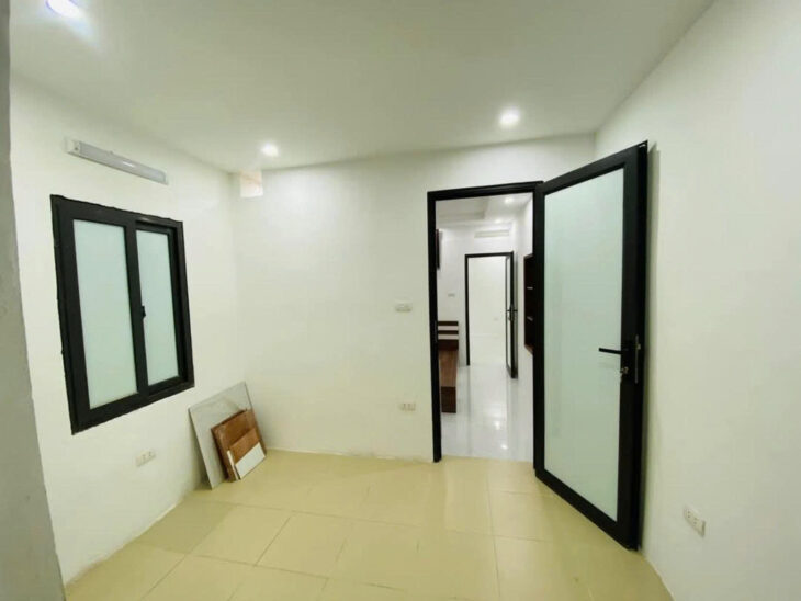 THANH XUÂN NGÕ RỘNG GẦN PHỐ BÁN ĐẤT TẶNG NHÀ 4 TẦNG 50M2 Ở LUÔN