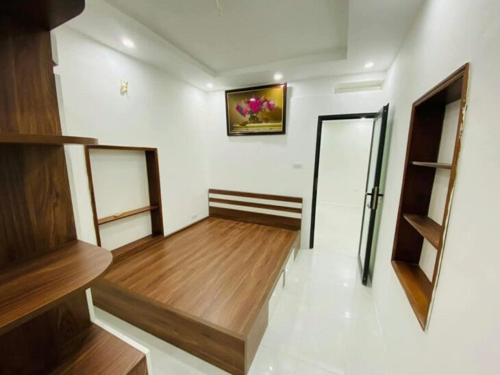 THANH XUÂN NGÕ RỘNG GẦN PHỐ BÁN ĐẤT TẶNG NHÀ 4 TẦNG 50M2 Ở LUÔN
