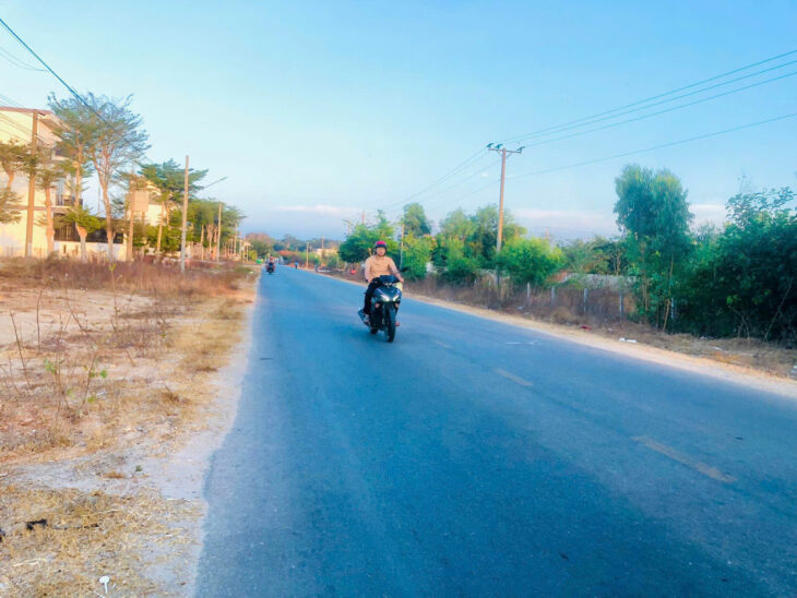 Bán 6m x 25m đất thổ cư Nguyễn Tr i Phương , LaGi giá rẻ gần Biển