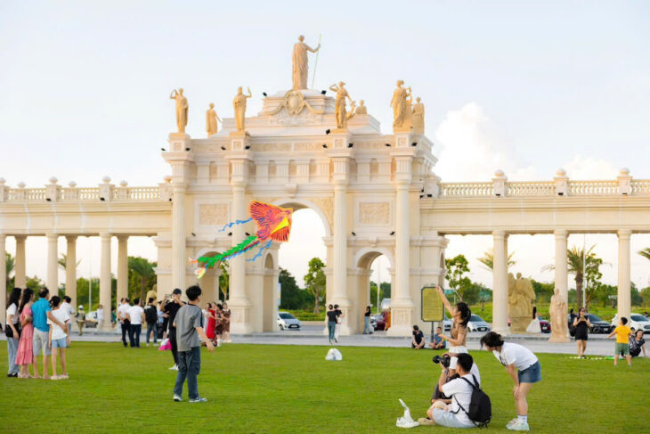 BÁN NHÀ PHỐ THƯƠNG MẠI VINHOMES ROYAL ISLAND – HẢI PHÒNG