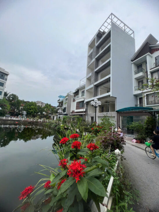 Bán nhà phố Trạm – Long Biên ô tô thang máy