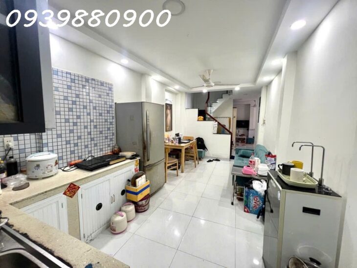 3 mặt hẻm ko LG, QH dân cư hiện hữu. 100m ra MT Hoàng Văn Thụ